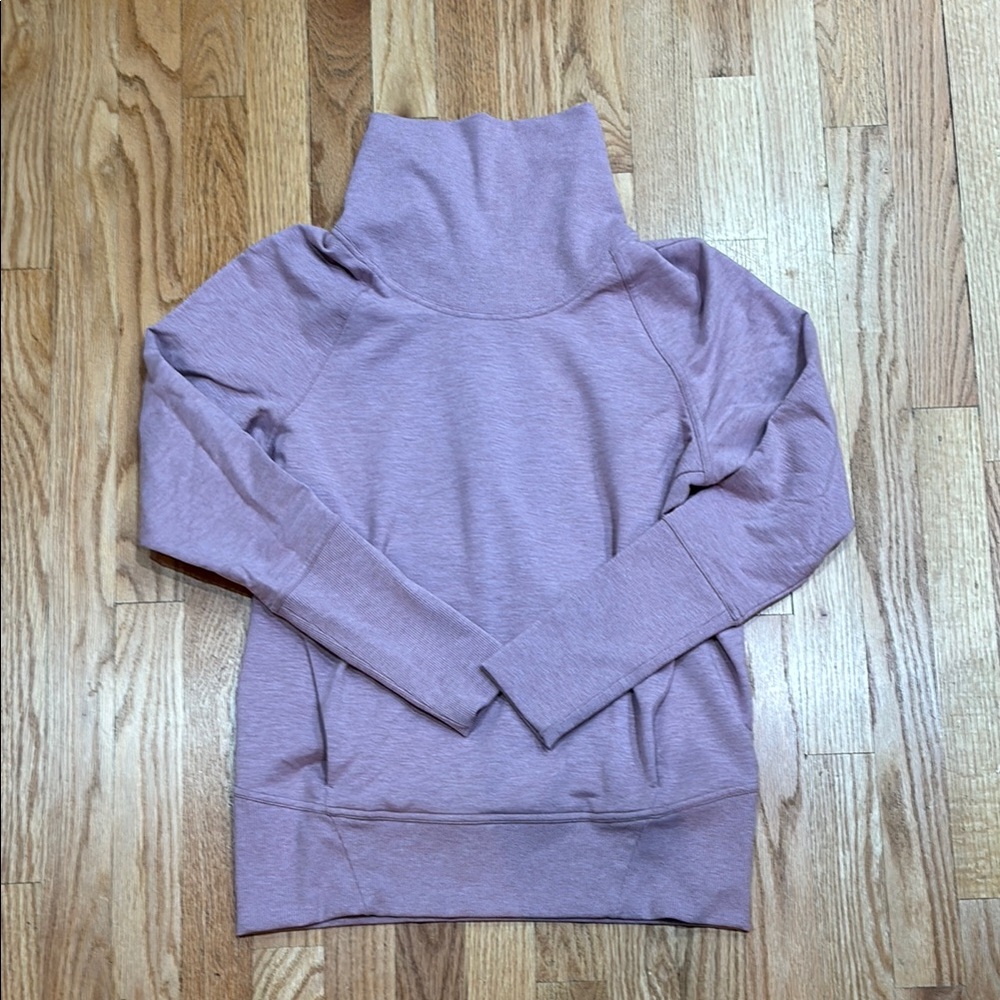 Lululemon sweatshirt